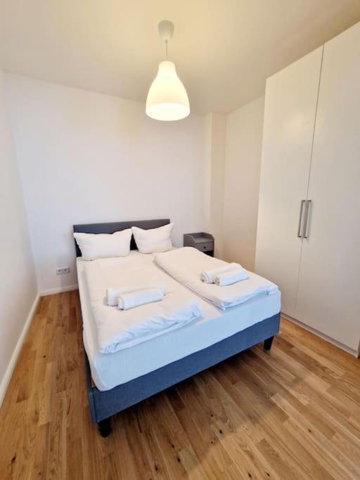 Luxurious Studio In The Heart Of 21 Berlijn